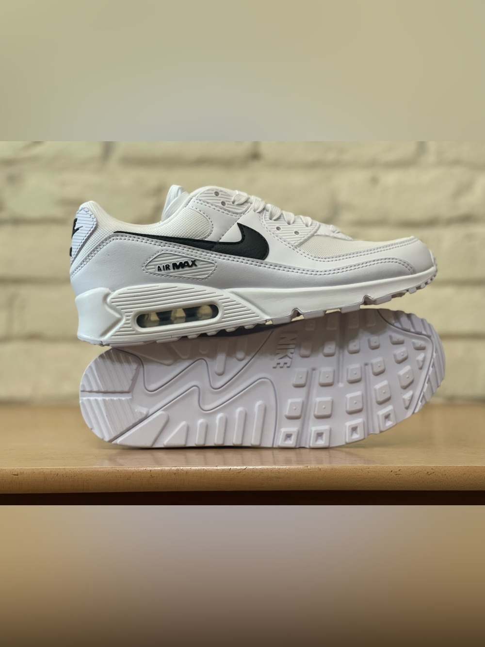 Nike Air Max 90 Retro Gym Shoes White Black Leather DH8010-101 Women Size 10